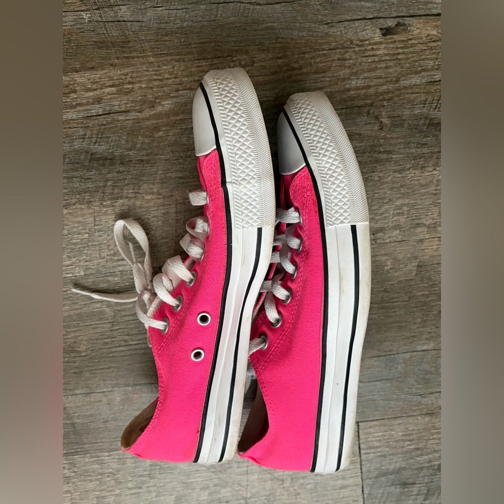 Women’s Hot Pink Canvas Sneakers size 9 - Picture 6 of 9